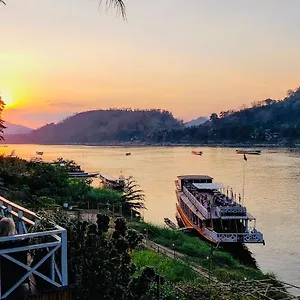 Bed & Breakfast Alounsavath Mekong Riverside 
